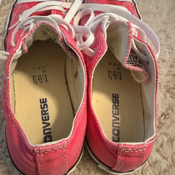 Bright Pink Low Top Converse Women’s 7 - Picture 8 of 12